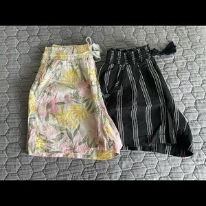 Woman’s Linen Shorts, size Medium